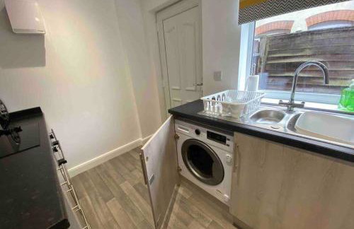 Cozy Self-Contained Suite with Own Entrance - Foto 12