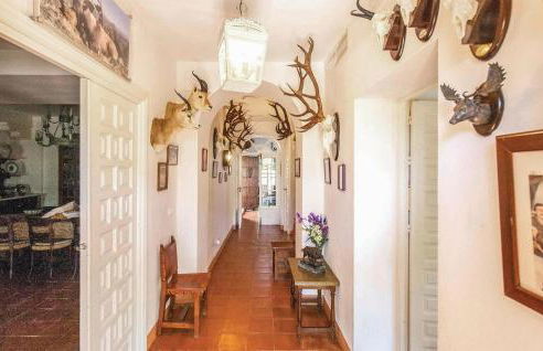 Gorgeous Home In Higuera De La Sierra - Foto 23