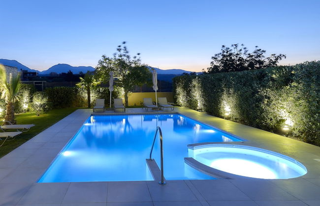 Castello Villa Daphnes - Private Pool & Whirlpool - Foto 16