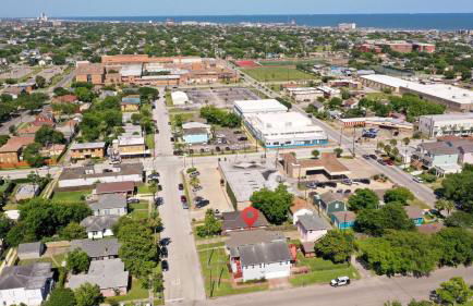 Flamingos on 45th Main - 3 King beds - Great vibe! - Foto 46