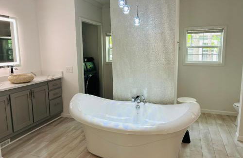 Swan Lake Resort Rentals - Photo 6