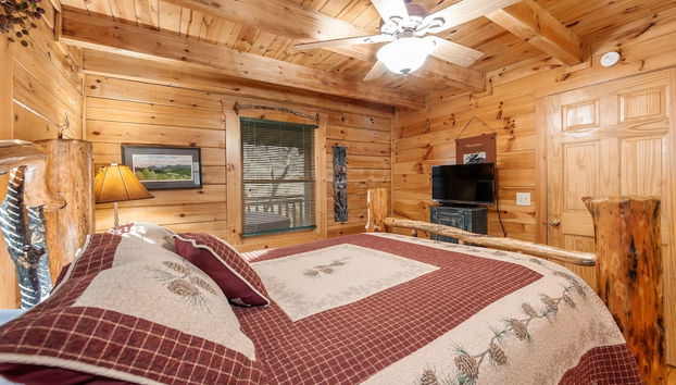 Moose Tracks 3 Bedroom Cabin by RedAwning - Foto 4, Habitación