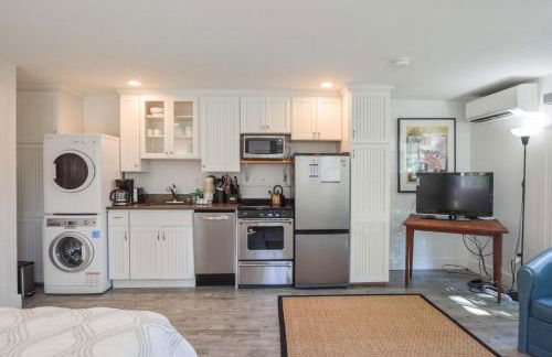 3 Newly Renovated Condos w Water Views - Foto 17