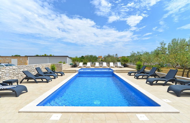 Apartment 1376 - Photo 31