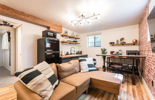 Awaken Your Senses King Bed BSU Parking - Foto 8