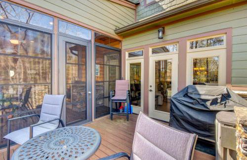 West Union Townhome with Patio and Lake View - Foto 30