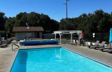 Blacklake Resort Vacation Rental Nestled on the 9t - Foto 20