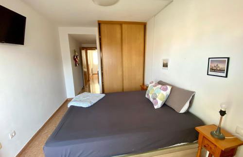 Big Family Terrassa Parking and noise free - Photo 7