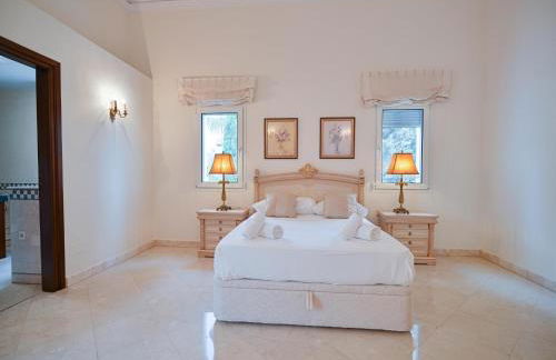 El Rosario large villa w heated pool - Foto 13