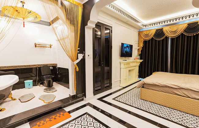 X-Stay Da Nang - Photo 31