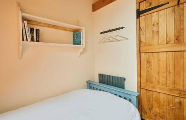 Host Stay Llewenau Draw Barn - Photo 13