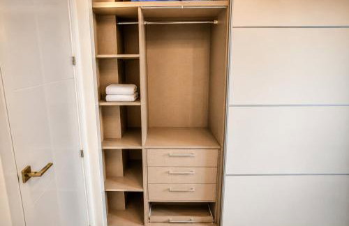 Apartamento Plaza de Castilla II - Urbano con Estilo y Funcional - Foto 16