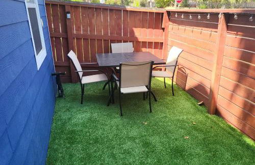 The Gawdy Den with Fast WIFI 2 minutes from Downtown Houston! - Photo 5