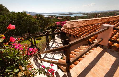 VILLA CON MAGNIFICO TERRAZZO IUN P6868 - Foto 1