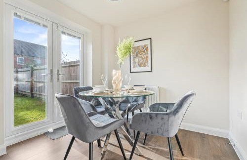 #83 Stylish Wigston Home - Near Bradgate Park - Sleeps 4 -" Perfect for contractors and Families - Free Parking" - Foto 43