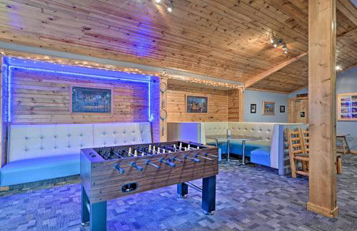 Massive Hatfield Loon Lodge with Roller Rink - Foto 9