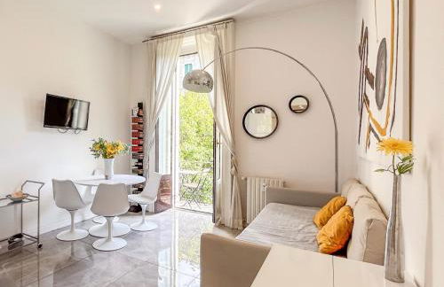 Casa Alberto da Giussano, elegante bilocale in centro con balcone sul parco - Foto 4