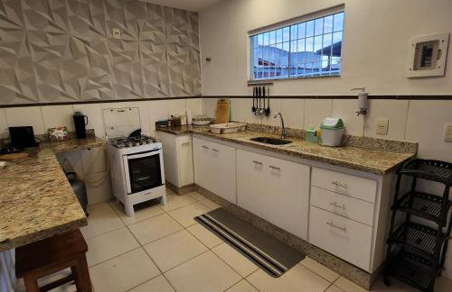 Casa confortável pertinho da praia com garagem e quintal - Foto 35