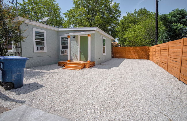 Cozy and Lovely 2BR 2BA Apt#a Near Lively Downtown - Foto 17