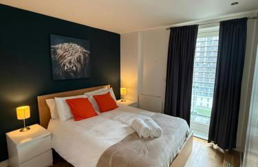 Executive Riverside Stay With Workspace & Fast WiFi - Foto 6