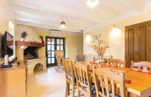 Gorgeous Home In Sisan With Wifi - Foto 5