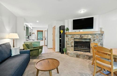 Relaxing Busy Bee C-7 by Simple Life Rentals - Foto 68