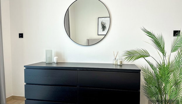 WelHome - Dubai Delight: Luxe Living 1BR at Binghatti Luna - Foto 3, Habitación