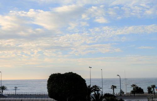 Fantastic Seaview Apartment - Photo 28