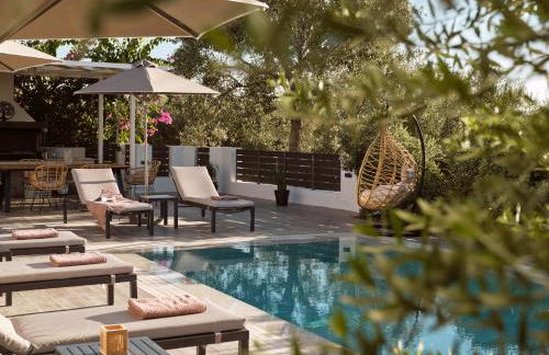 Solis Ortus Villa, a Sublime Sanctuary with Pool, By ThinkVilla - Foto 7