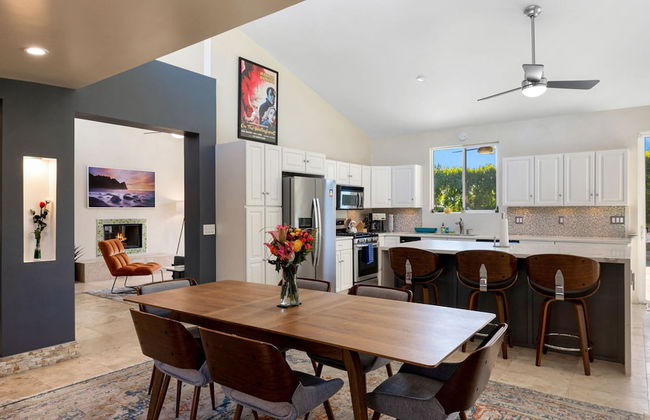 The Palms- Pool Jacuzzi and Pet Friendly - Photo 25