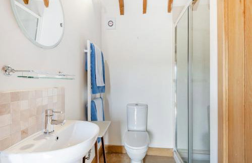 Coblye Barn - Photo 12