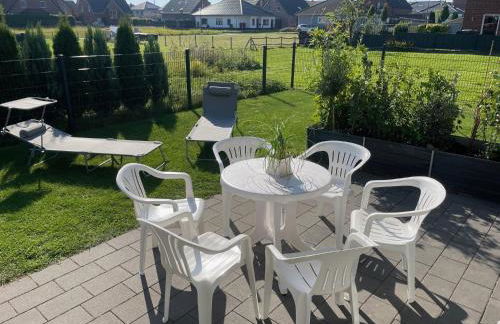 Ruhig gelegene EG-Neubauwohnung & Garten, überdachte Terrasse, Insektenschutz, Fußbodenheizung, EBK für max 7 Personen - Foto 18