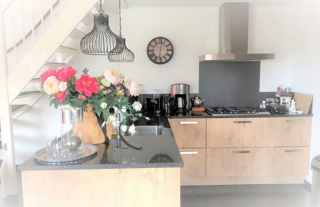 Chic Beachside Stay w/ Sauna - Foto 3