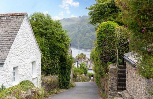 Rocket House - Large family home perched above the river - Foto 49