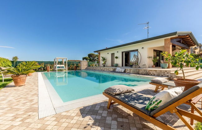 The Luxury Beach Villa - Foto 3