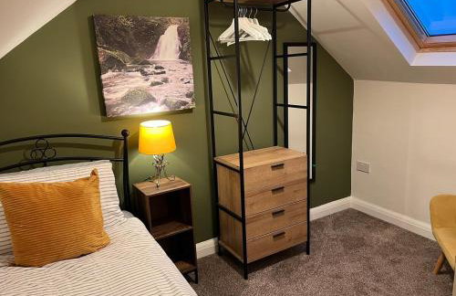 Ideal 4-bed home sleeps 7 - Nr Trafford Ctr & M60 - Foto 60