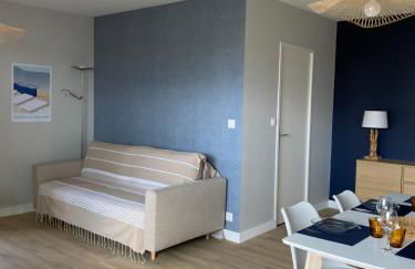 Appartement 5 personnes 65m2 avec balcon, vues partielles mer, 150m de la plage et centre, wifi et parking privé - Photo 6