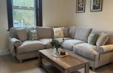 Waterditch Farmhouse - Photo 2