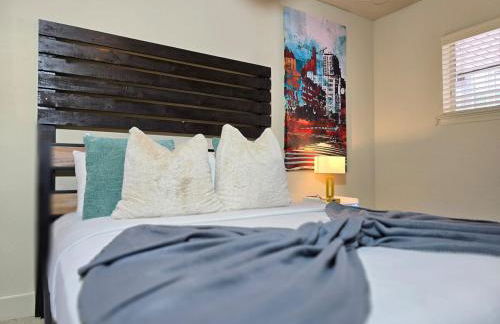 Stylish Galleria Condo 2BR 2BA Saltwater Pool Marquee Uptown - Foto 7