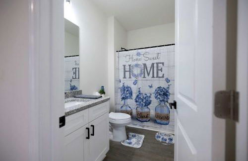 4 Min to Downtown - 10 to Elon - Washer and Dryer - Foto 27