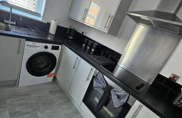 Cosy Panoramic Sea Views with North Dock Balcony - Foto 7