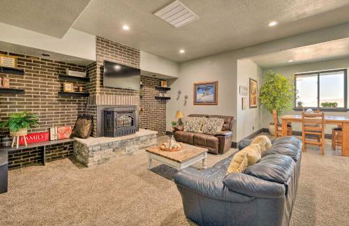 Spacious Tooele Unit with Sprawling Mtn Views! - Foto 8