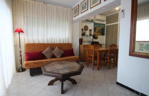 GRIFEU 4 - Apartamento situado muy cerca de la playa de Cap Ras, para 4 personas - ES-228-194 - Foto 4