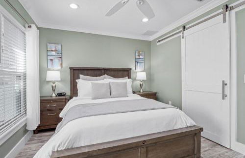 Brand NEW Modern Luxury wPrivate Pool Hot Tub BBQ Home Cinema 2 Miles to Disney - Foto 40