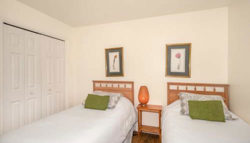 Van Ness Poolhome - Lake access 2mi - Photo 3