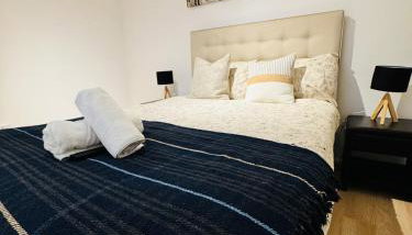 Swanky3Bed HomeModern Kitchen - Foto 2