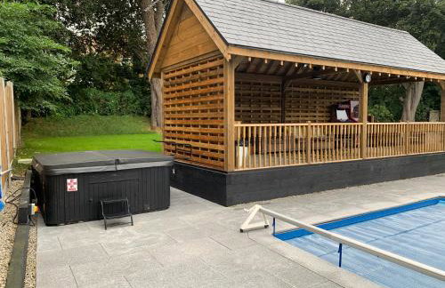 Luxury retreat 32c pool jacuzzi games bar oasis - Foto 35