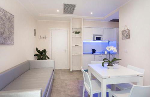 White Suite & Apartments - Foto 10