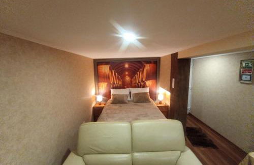 Retiro dos Cedros - Quarto Adega - Foto 45