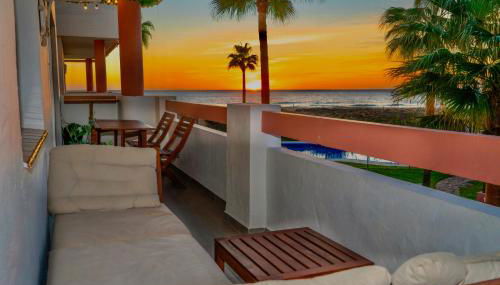 Apartasuites Royal Zahara, Máximo confort con vistas al mar - Photo 3